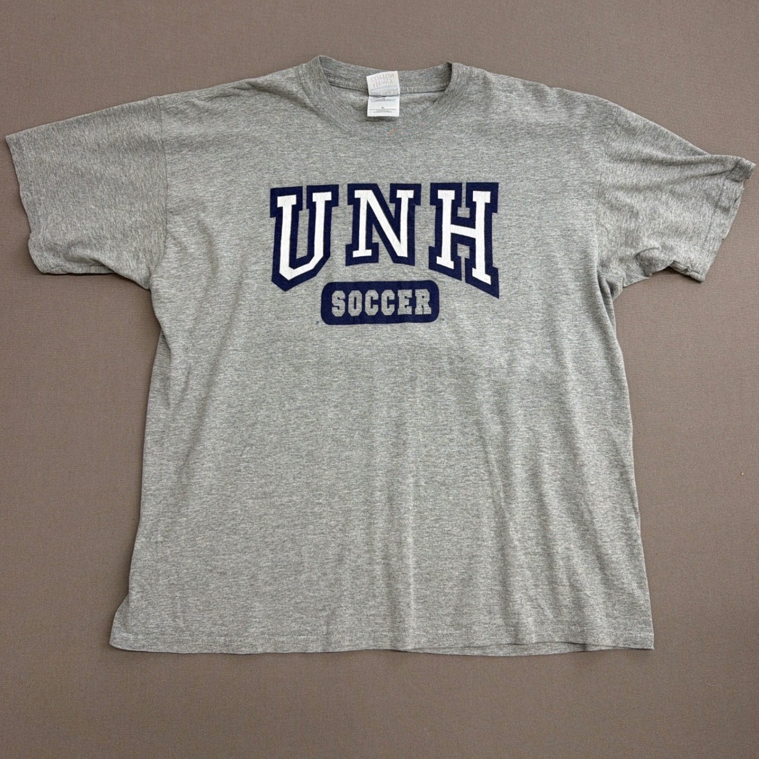 Gildan Unh Soccer T-Shirt Mens Xl Gray Short Sleeve Heavyweight Cotton Tee